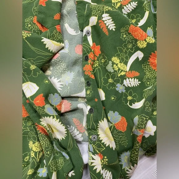 ModCloth Floral Tie-Front Button Down Blouse โ Size L - Picture 8 of 11